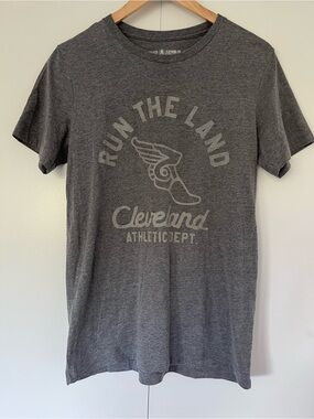 'Run the Land' Gray T-Shirt